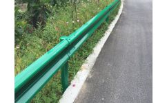 公路鍍鋅兩波防護欄哪里有專業(yè)的廠家 安平縣爾歐交通設施工程